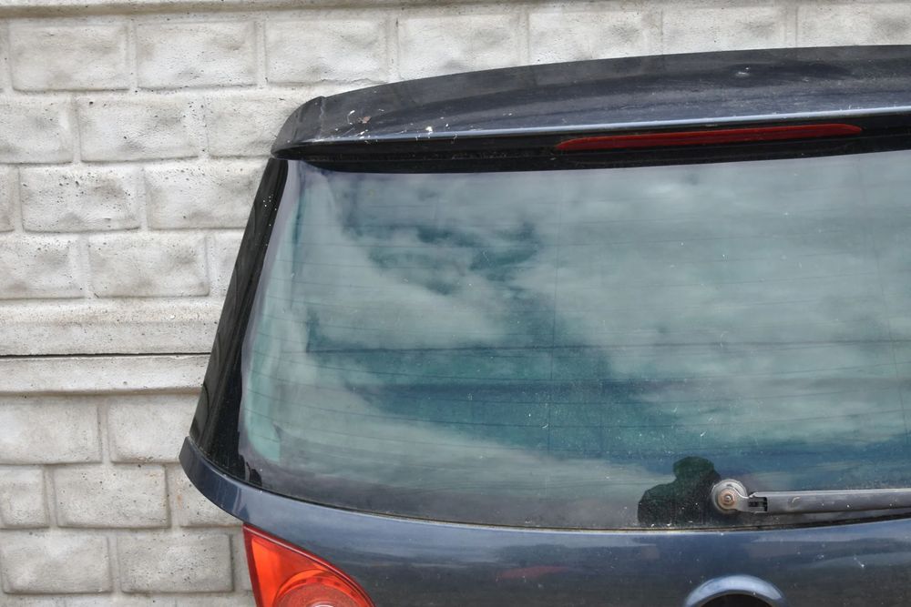 klapa bagażnika volkswagen golf 5 v hb