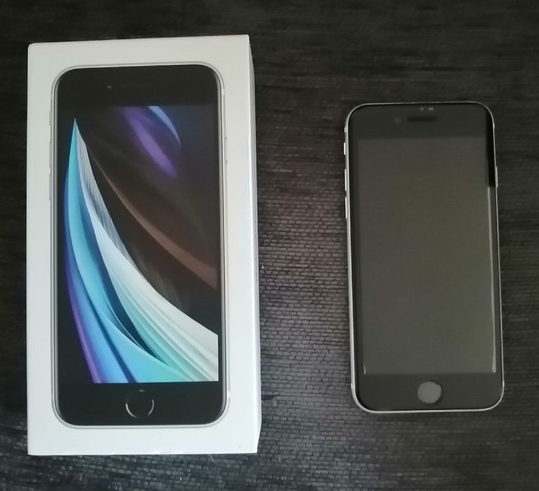 iPhone SE 2020 Apple (4.7'' - 128 GB - branco)- como novo, com a bateria a 100%