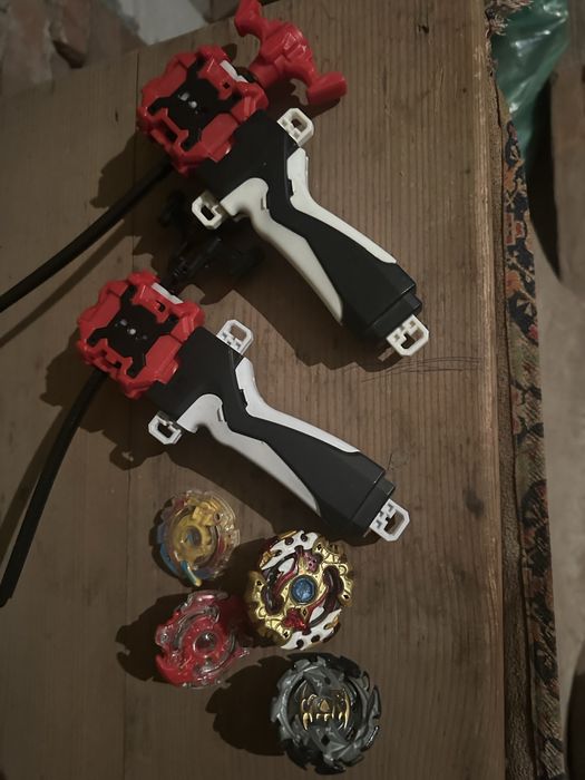 Бейблейди та запускачки