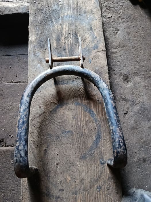 Центральна підножка мт днепр