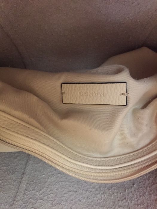 Фирменная сумочка MANGO.