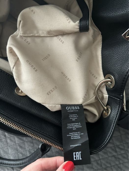 Torebka Guess czarna