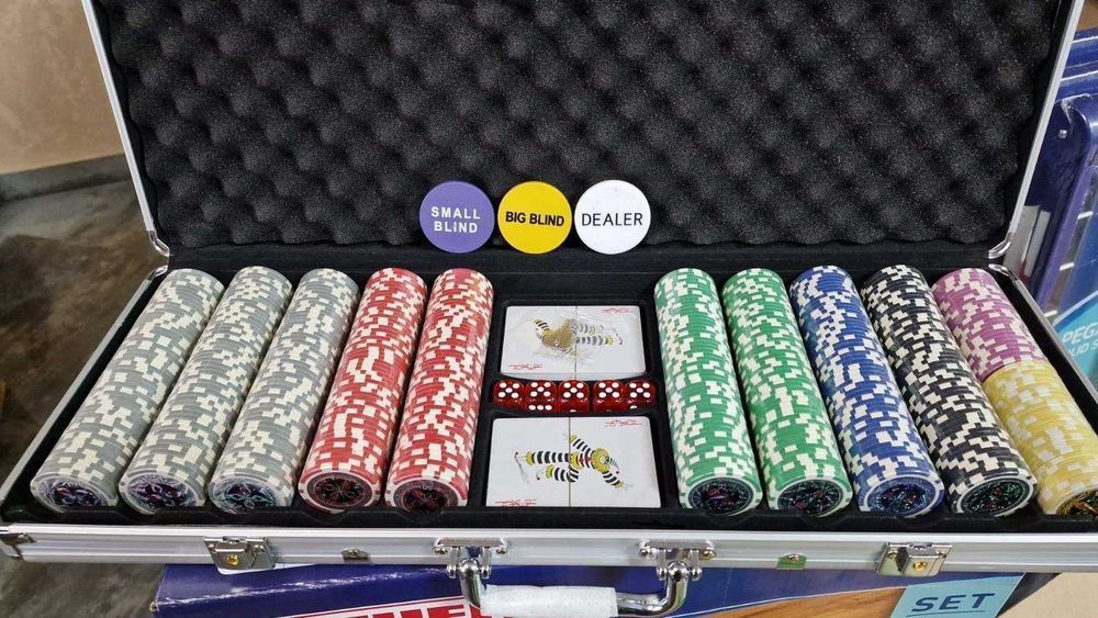 Покерный набор в кейсе 500ф Покер набор алюминиевый кейс2 кол полотно
