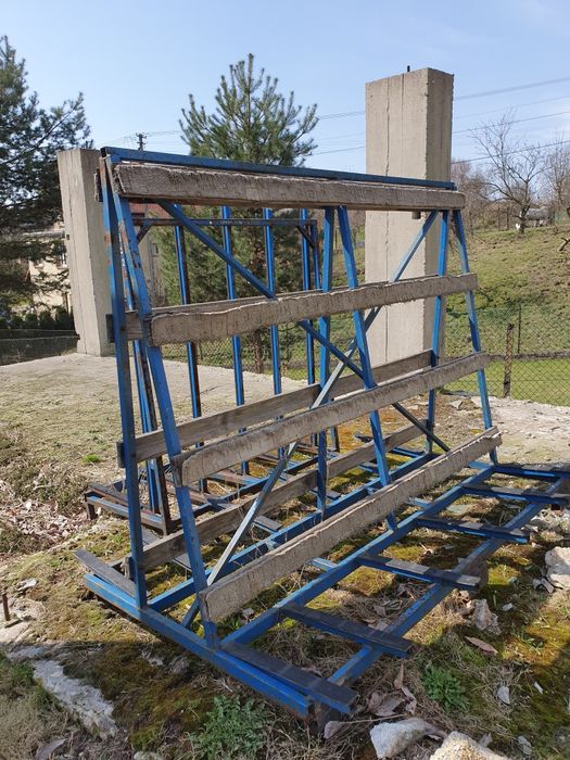 Stojak na okna metalowy