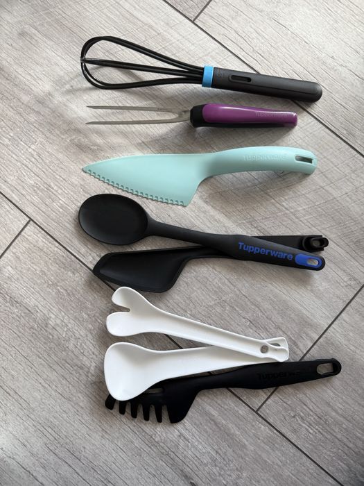 Tupperware nóż , łyżki , widelec do grila , trzepaczka