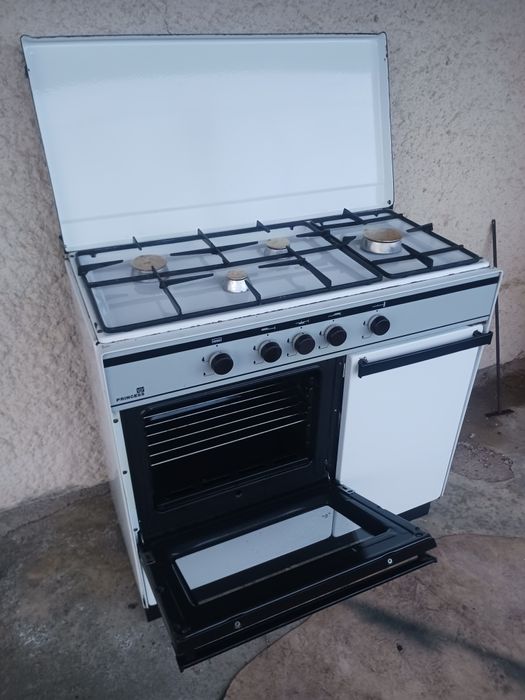 Fogão de gás para botija em perfeito funcionamento,,,com oferta de uma