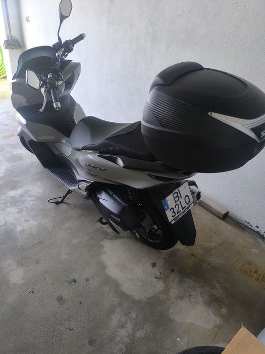 Vendo PCX de 2024 imaculada com 2800km reais