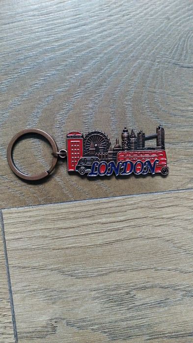 Nowy brylok do kluczy London