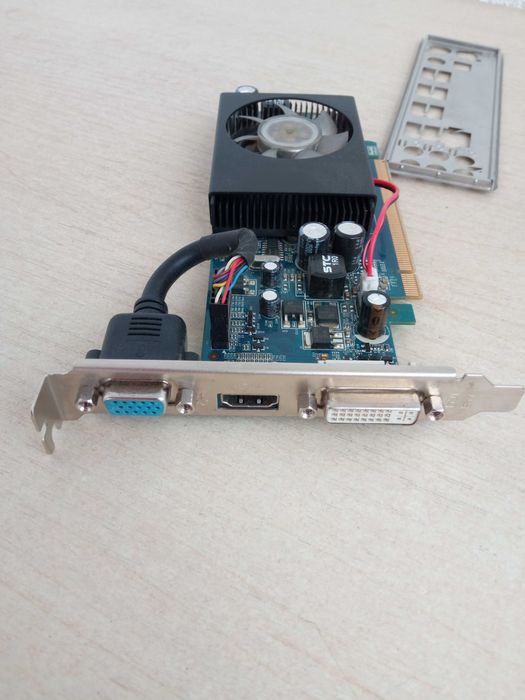 Материнська плата Gigabyte GA-EP43-UD3L s775 процесор пам'ять