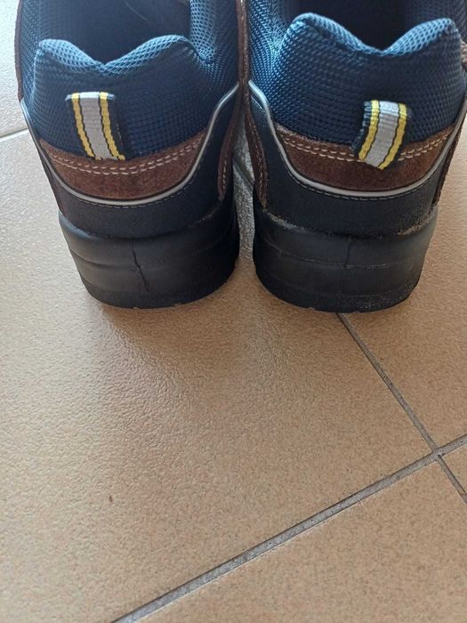 Sapatos de Segurança Safety Jogger S3 SRC – Tamanho 43 – Quase Novos