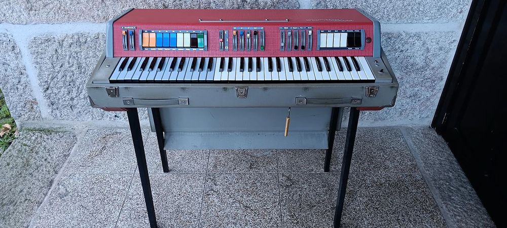 WELTMEISTER TO 2005 60's GDR Combo Organ RARO! DDR Vox Clone (1969)