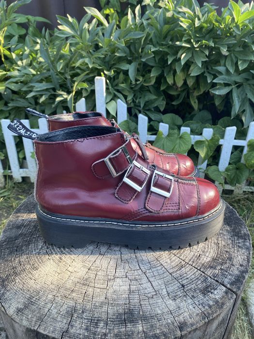 фейкові dr. martens
