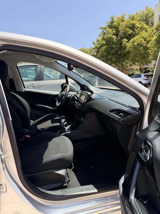 Peugeot 208 (2018) 1.2