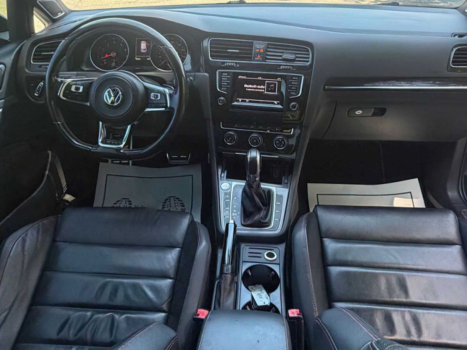 Volkswagen Golf GTI      2015