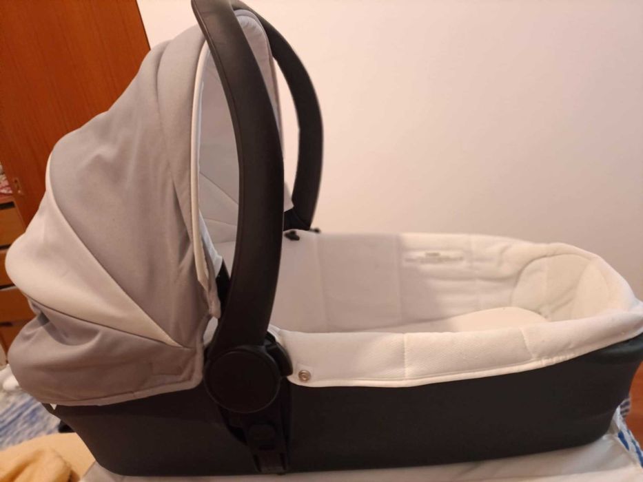 Alcofa em ótimo estado