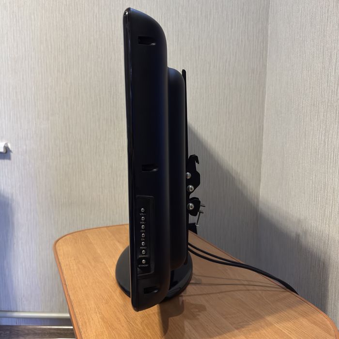 Телевизор Saturn LCD329 32” HD, HDMI, USB, полностью рабочий