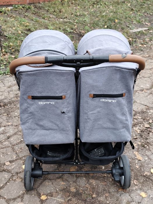 Продається візок для двійні , все працює, є сліди  експлуатації