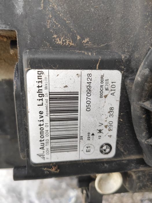 Фара BMW X5 E70.