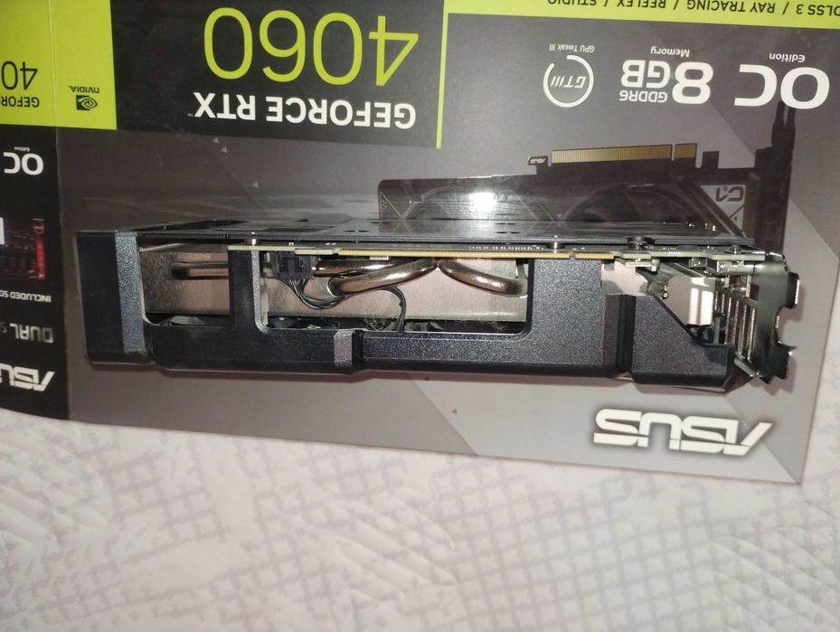 ASUS Dual GeForce RTX™ 4060 OC Edition