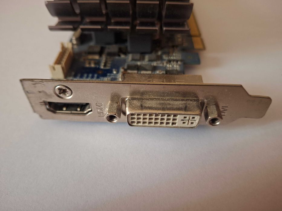 ASUS GeForce GT 620 1 ГБ DDR3