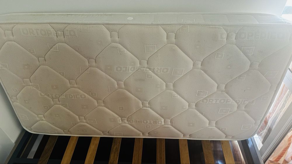 Cama infantil com colchao