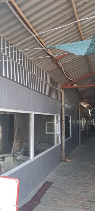 Надаємо послуги будівельників