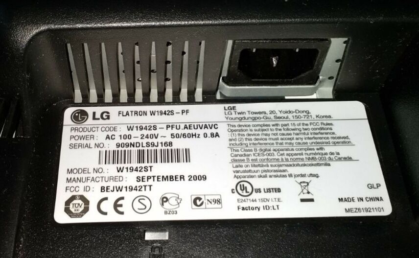 Монітор 19'' LG Flatron W1942S
