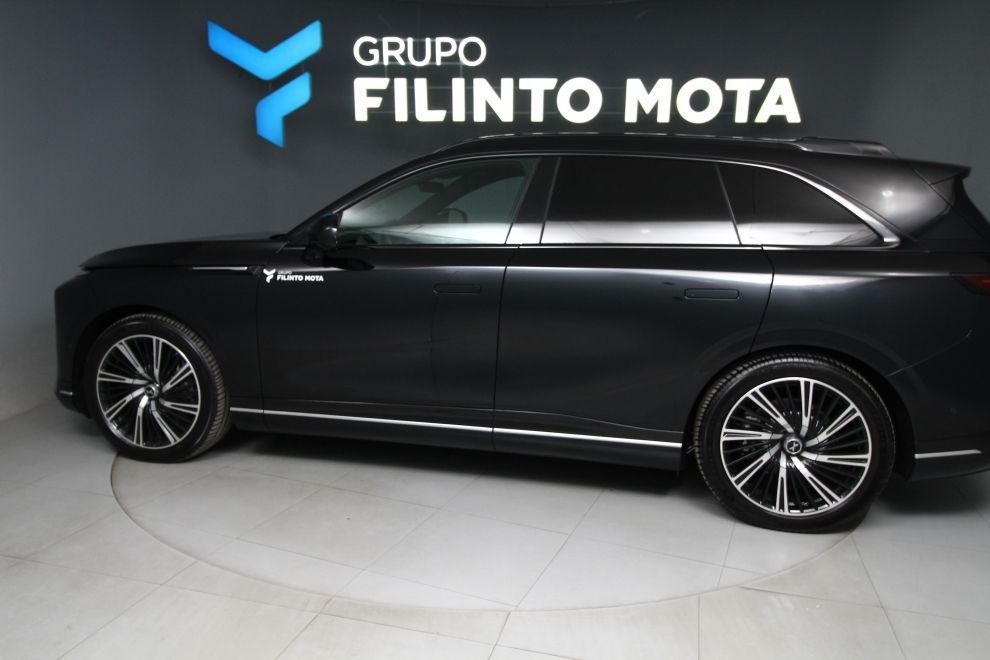 Xpeng G9 93.1 kWh AWD Performance