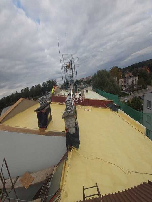 Ocieplanie Ocieplenia izolacje pianą piana PUR pianowanie pianką PUR