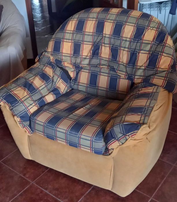 Vendo sofás, preço negociável
