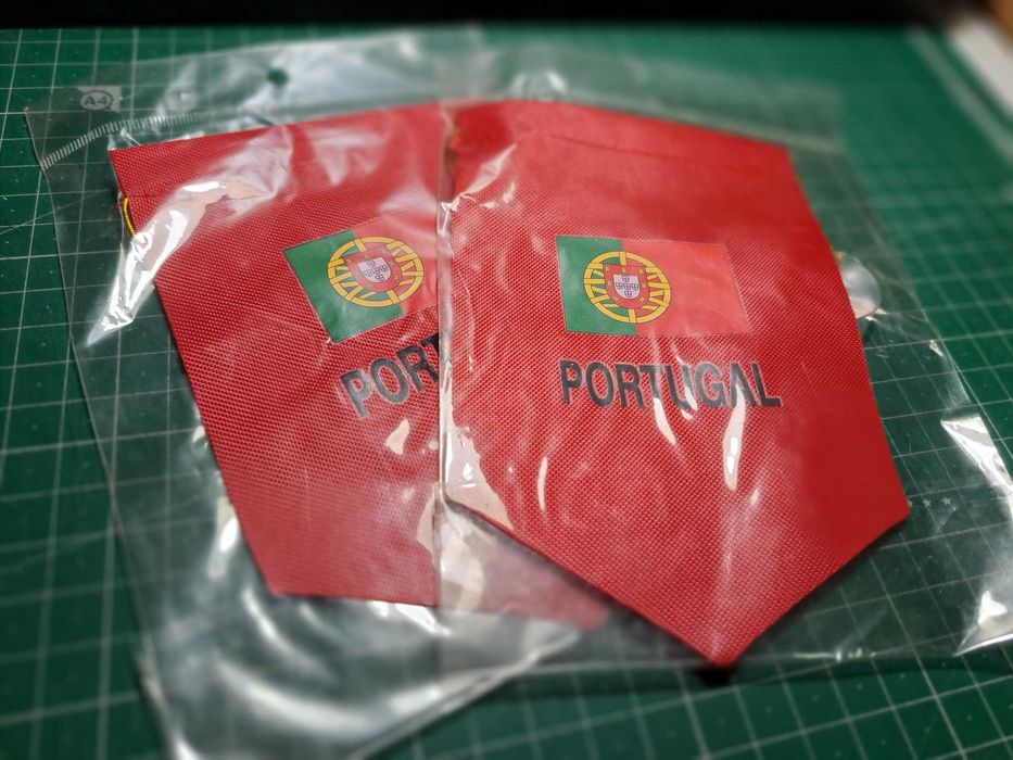 2 Galhardetes de Portugal