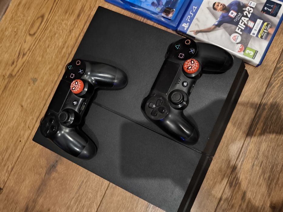 PlayStation 4 2 pady 2 gry pełne okablowanie