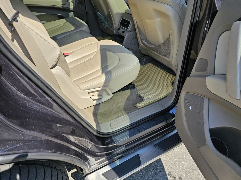 продам AUDI Q7 2013 г. дизель 3,0