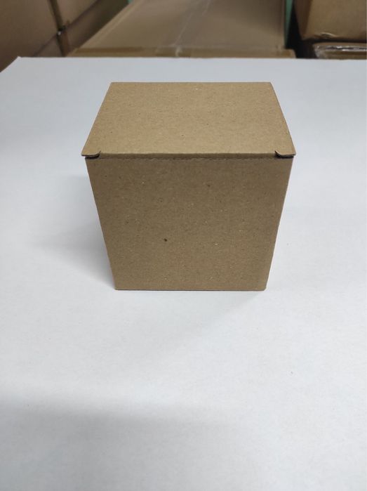 Крафтова коробка