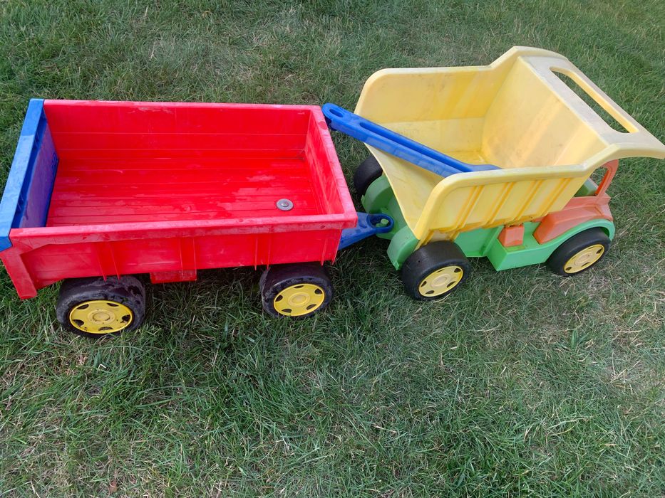 Ciężarówka i przyczepa Wader gigant