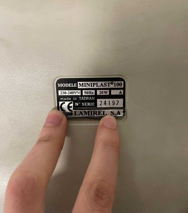 Plastificadora de Documentos Lamirel Miniplast 100 + Bolsas Leitz