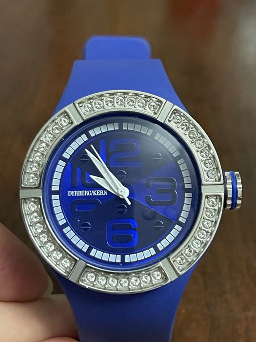 Часы наручные женские