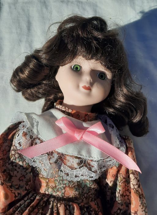 Boneca de Porcelana feita á mão