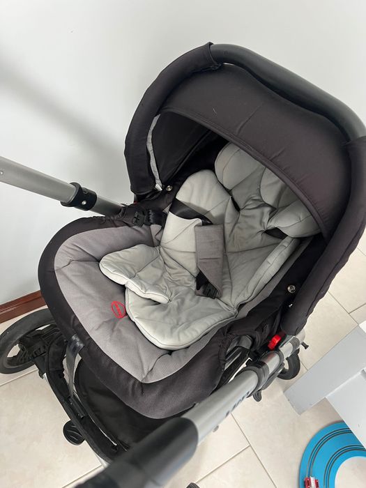 Pierre cardin carrinho de passeio de bebé em excelente estado