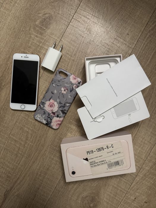 iPhone 8 64 GB – bardzo dobry stan, pudełko, Touch ID OK, iCloud OFF