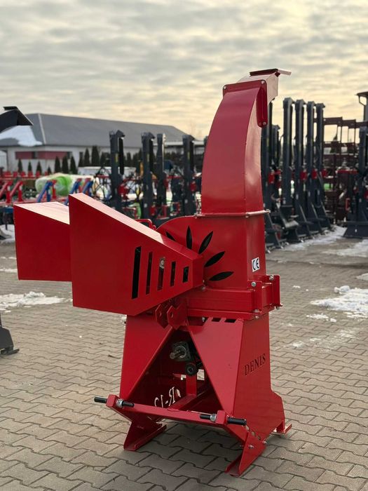 Półautomatyczny bębnowy rębak rozdrabniacz do gałęzi zrębka