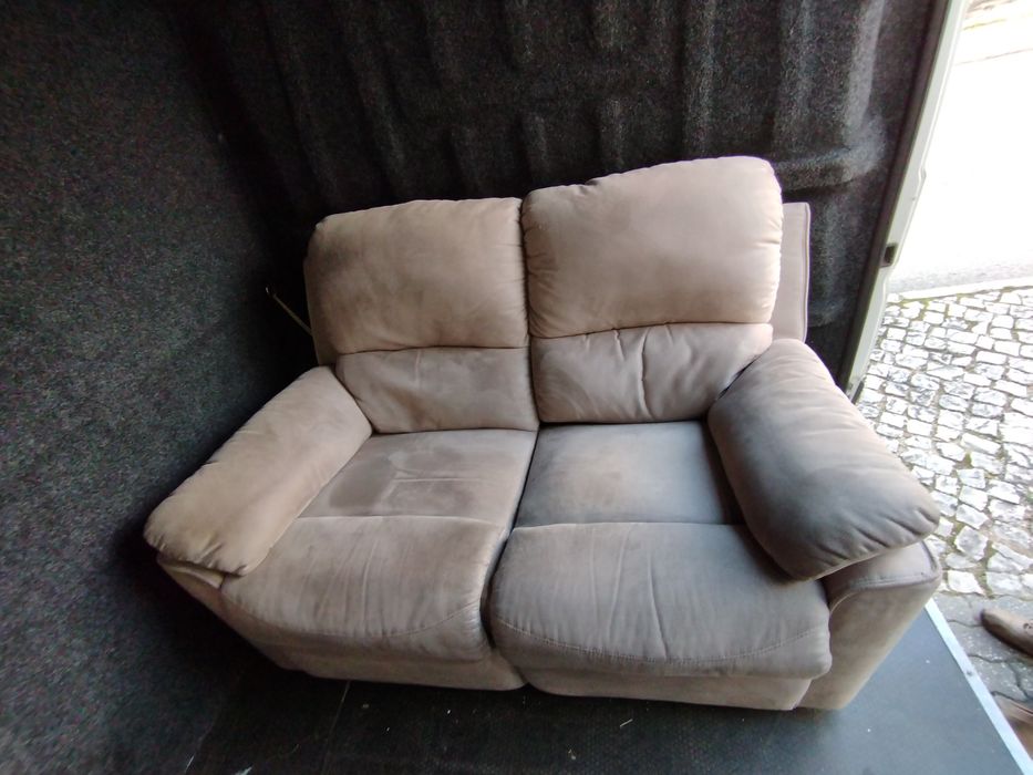Sofá de 2 lugares c/relax