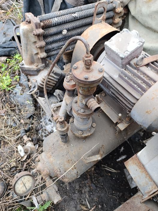 Продается компрессор с електродвигателем