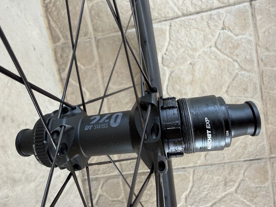 Bicicleta estrada - Rodas em carbono - Topo de Gama
