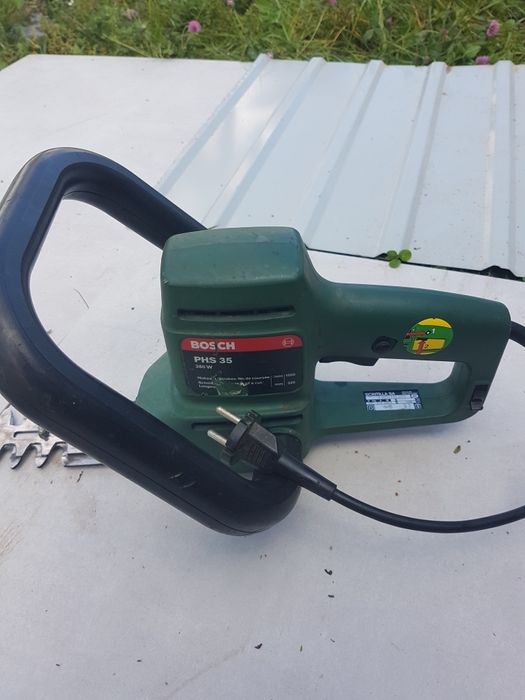 Кусторез bosch 380w . 1.8A