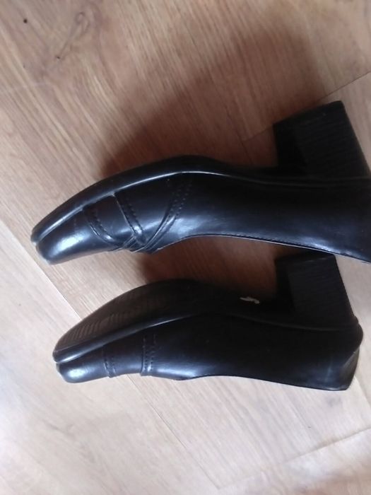 Sprzedam Buty Damskie Skórzane