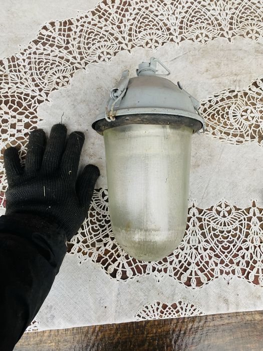 Лампа світильник