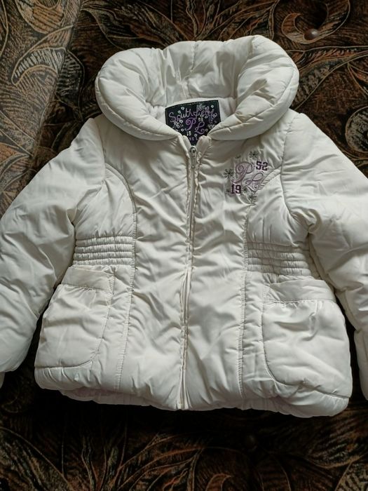 Зимова курточка для дівчинки 3-4 років молочна