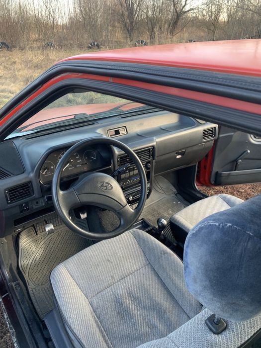 Hyundai Pony 1992 1.5бенз.