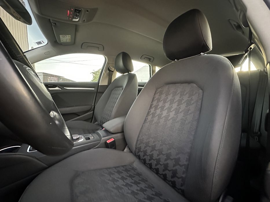 Audi A3 1.6 TDi ‘ Sportback ‘  GARANTIA !  / Nacional